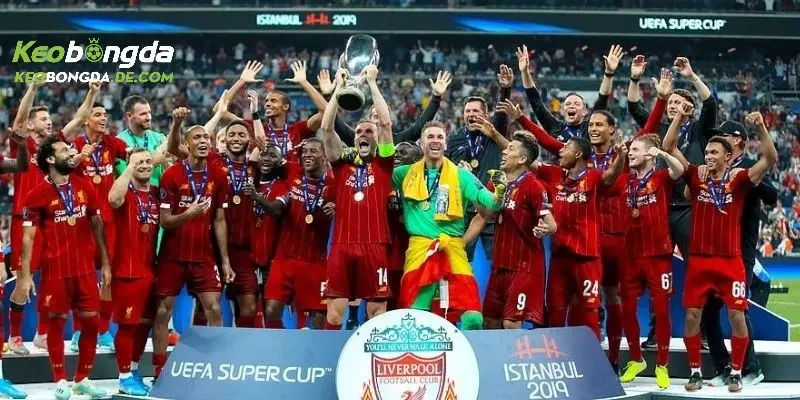 Siêu cúp Châu Âu tổ chức mỗi năm 1 lần